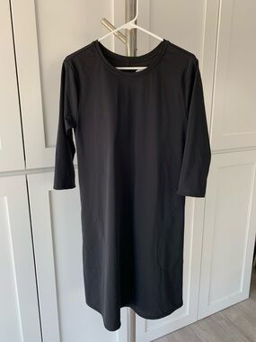 NWT Southwind Apparel Women's Black Long-Sleeve Crew Neck Shift Dress, Size L.